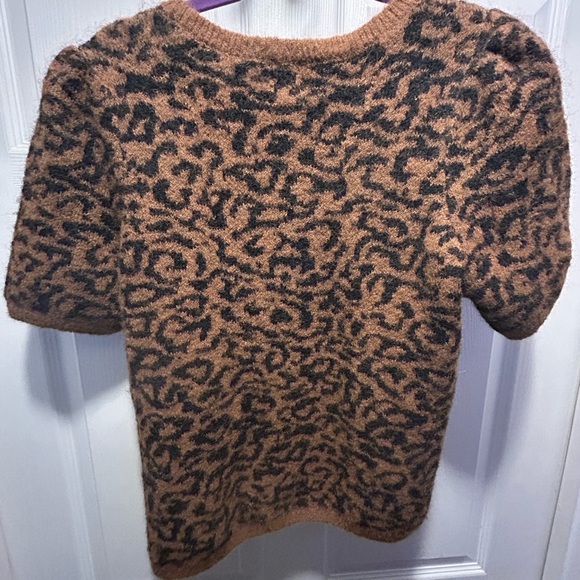 CeCe Leopard Patterned Knit Top - Picture 2 of 5